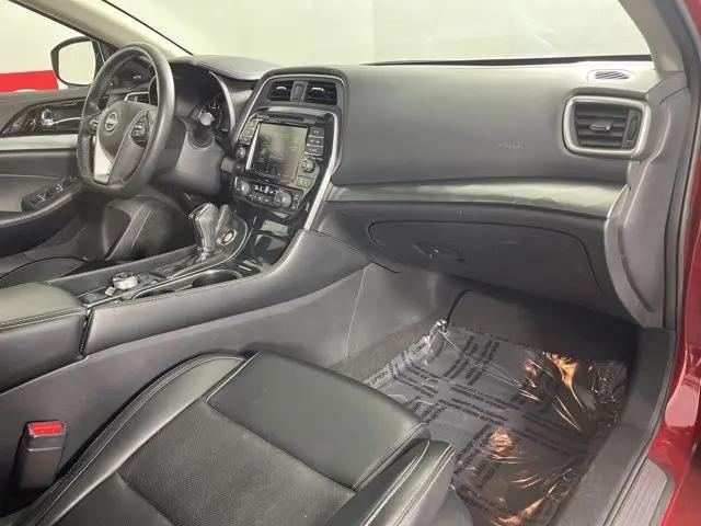 2023 Nissan Maxima SL