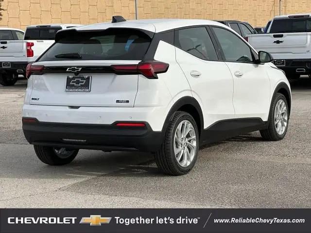 2027 Chevrolet Bolt LT FWD