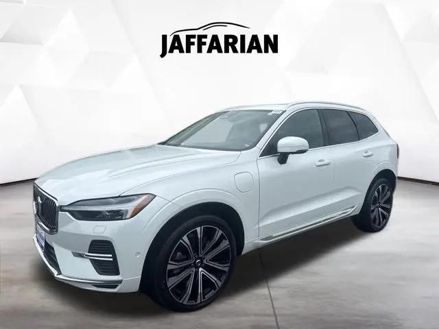2023 Volvo XC60 Recharge T8 Ultimate Bright Theme