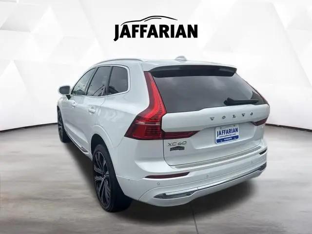 2023 Volvo XC60 Recharge T8 Ultimate Bright Theme