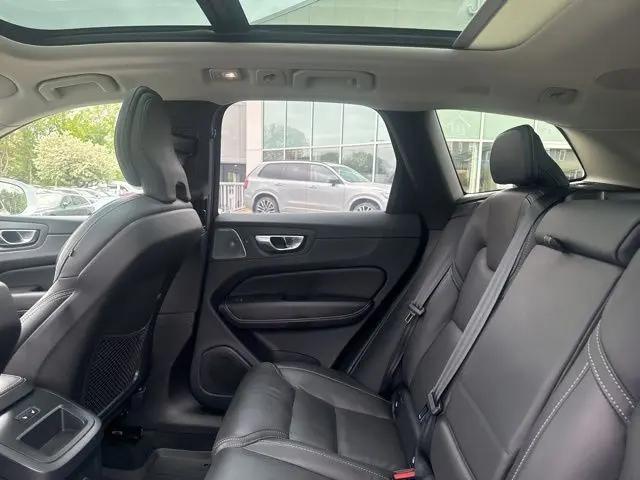 2023 Volvo XC60 Recharge T8 Ultimate Bright Theme