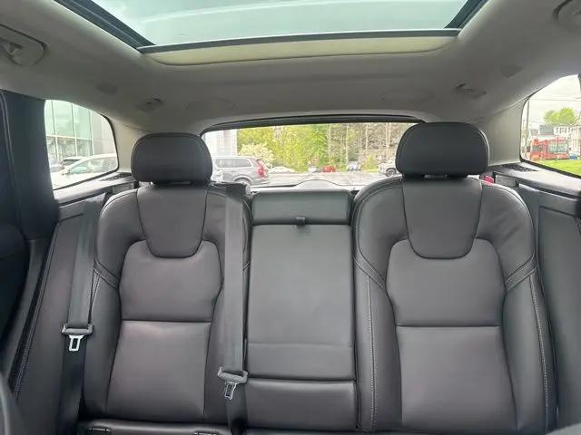 2023 Volvo XC60 Recharge T8 Ultimate Bright Theme