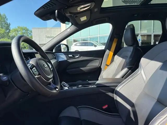 2024 Volvo XC60 Recharge T8 Polestar Engineered