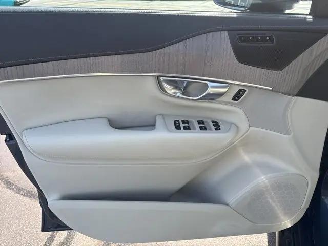 2023 Volvo XC90 B6 Ultimate 7-Seater