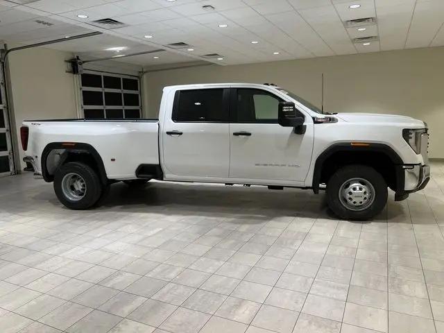 2026 GMC Sierra 3500HD Crew Cab, Long Bed, Pro Dual Rear Wheel, 4WD