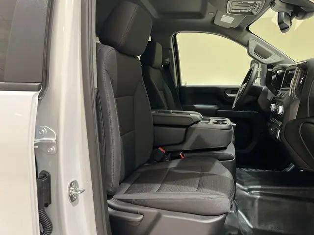2026 GMC Sierra 3500HD Crew Cab, Long Bed, Pro Dual Rear Wheel, 4WD