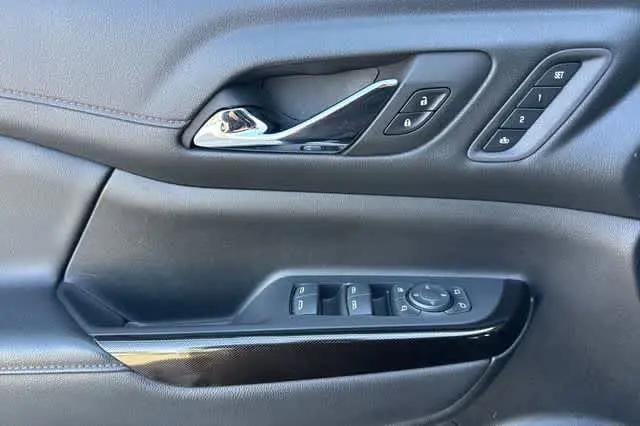 2023 GMC Acadia AWD AT4