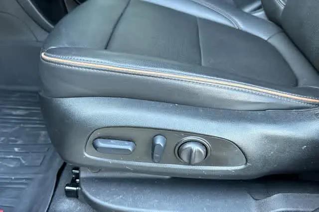 2023 GMC Acadia AWD AT4