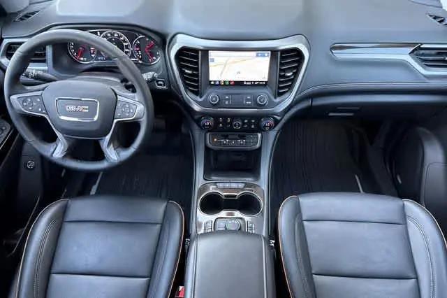 2023 GMC Acadia AWD AT4