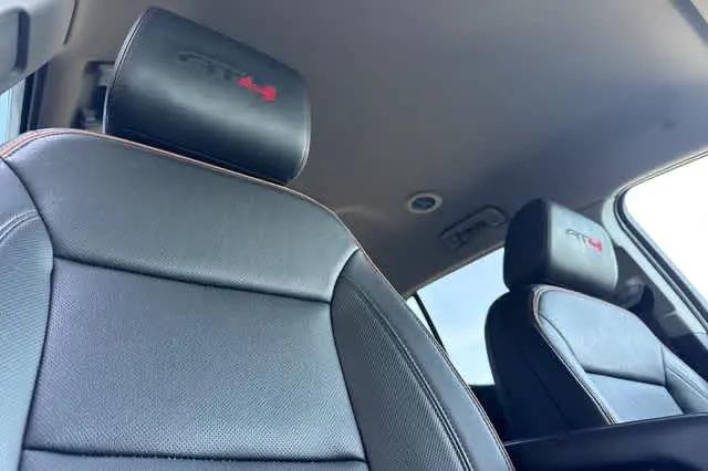 2023 GMC Acadia AWD AT4