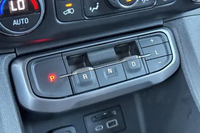 2023 GMC Acadia AWD AT4
