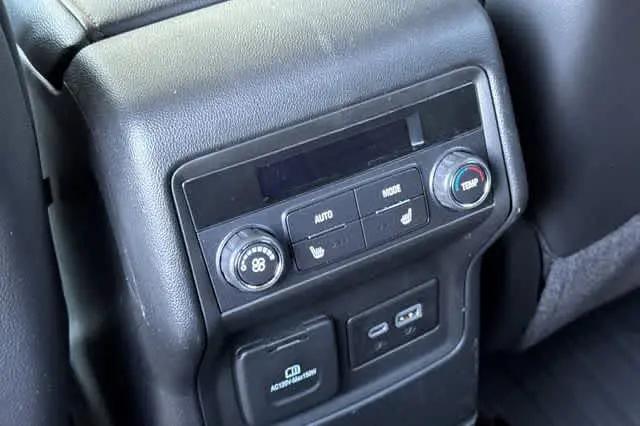 2023 GMC Acadia AWD AT4