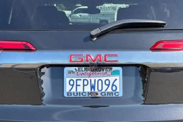 2023 GMC Acadia AWD AT4