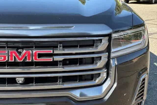 2023 GMC Acadia AWD AT4