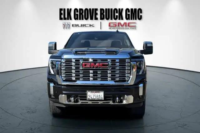 2024 GMC Sierra 2500HD 4WD Crew Cab Standard Bed Denali