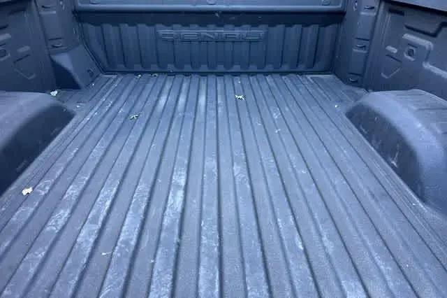 2024 GMC Sierra 2500HD 4WD Crew Cab Standard Bed Denali
