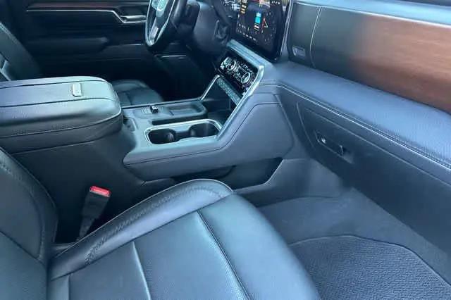 2024 GMC Sierra 2500HD 4WD Crew Cab Standard Bed Denali