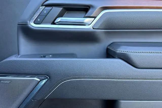 2024 GMC Sierra 2500HD 4WD Crew Cab Standard Bed Denali