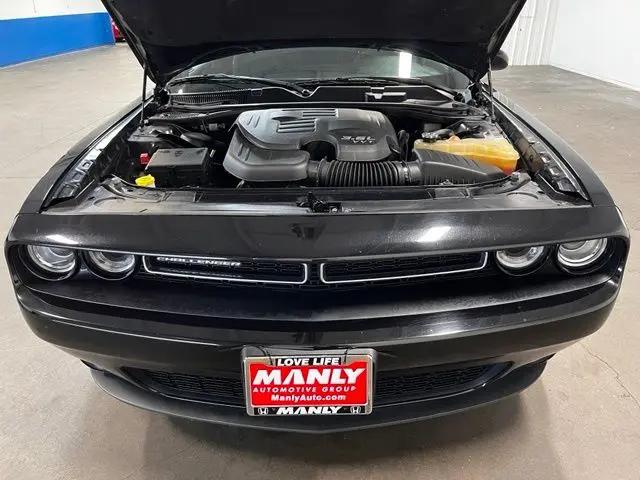 2021 Dodge Challenger SXT