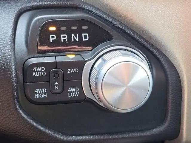 2019 Ram 1500 Laramie Crew Cab 4x4 5'7" Box