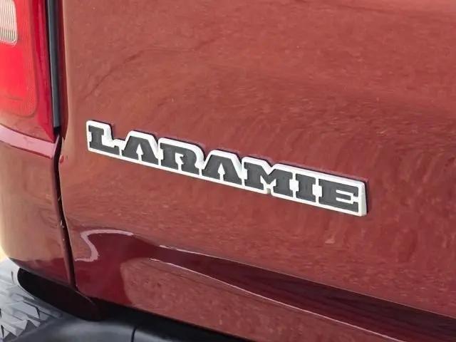 2019 Ram 1500 Laramie Crew Cab 4x4 5'7" Box