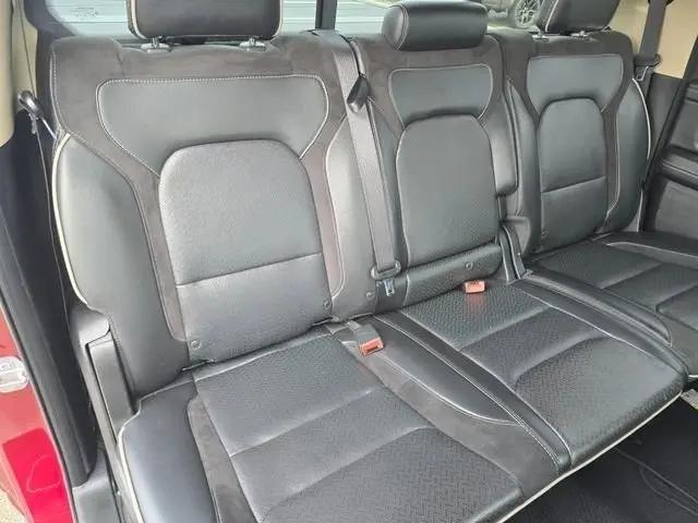 2019 Ram 1500 Laramie Crew Cab 4x4 5'7" Box