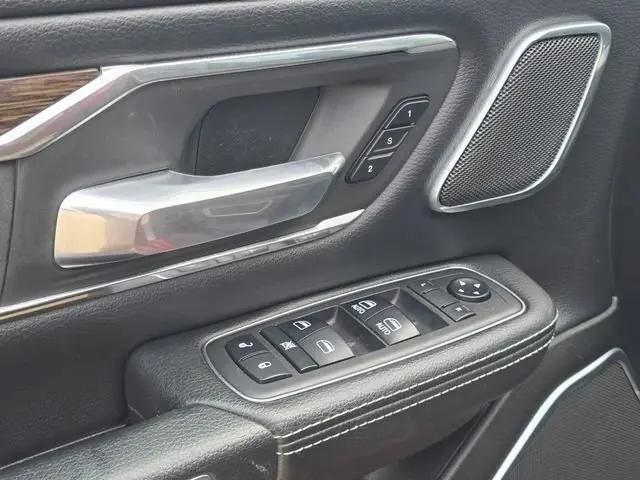 2019 Ram 1500 Laramie Crew Cab 4x4 5'7" Box