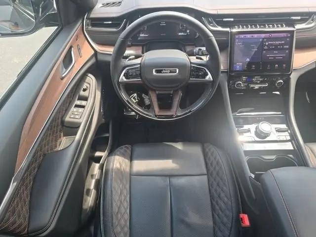 2025 Jeep Grand Cherokee Summit 4x4
