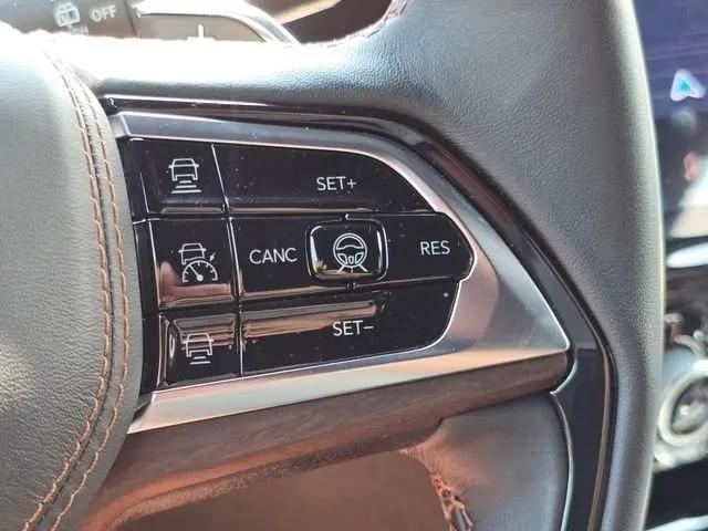 2025 Jeep Grand Cherokee Summit 4x4