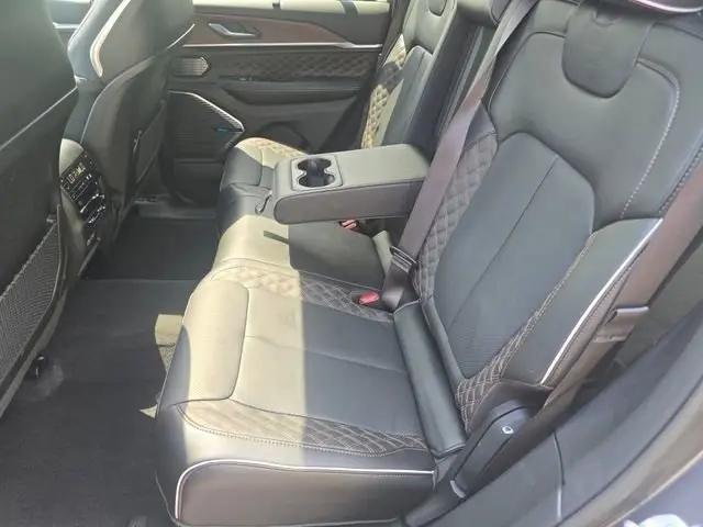 2025 Jeep Grand Cherokee Summit 4x4