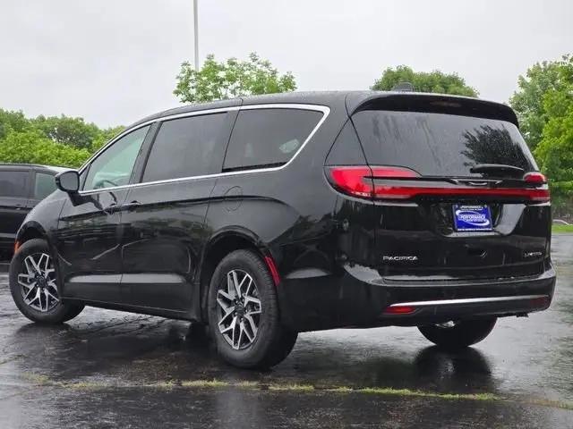2027 Chrysler Pacifica Limited
