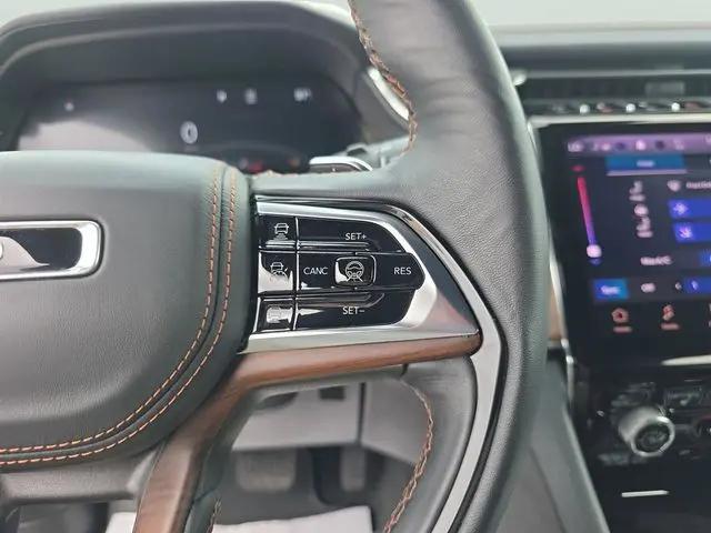 2025 Jeep Grand Cherokee L Summit 4x4