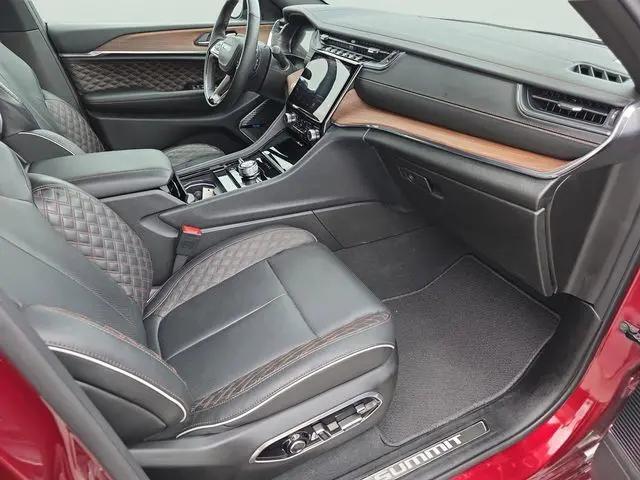 2025 Jeep Grand Cherokee L Summit 4x4