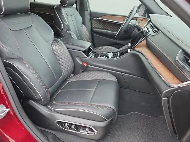2025 Jeep Grand Cherokee L Summit 4x4