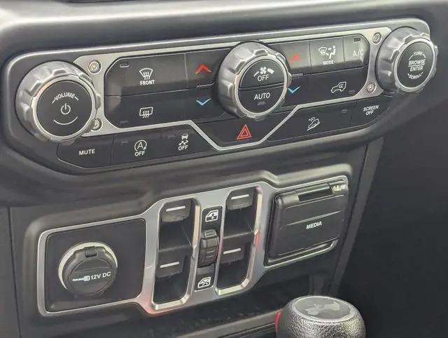 2020 Jeep Wrangler Sahara 4x4