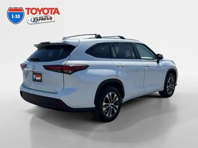 2025 Toyota Highlander XLE