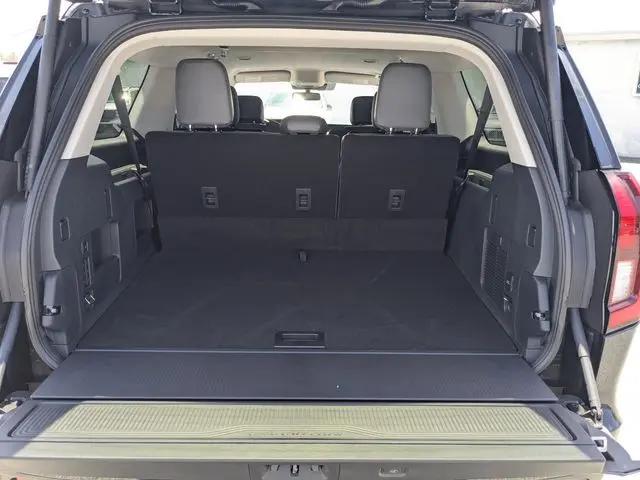 2026 Ford Expedition Max Active MAX