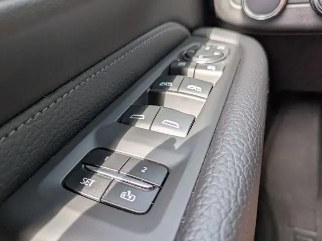 2023 GMC Yukon XL 2WD Denali