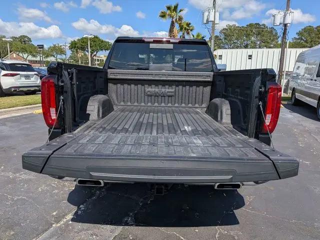 2022 GMC Sierra 1500 Limited 4WD Crew Cab Short Box SLT