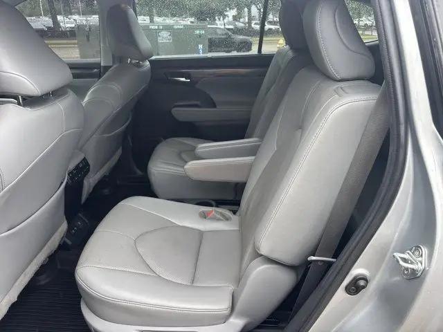 2020 Toyota Highlander Platinum