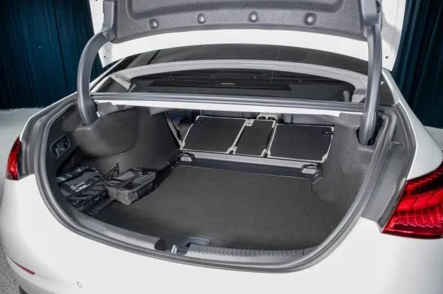 2026 Mercedes-Benz C-CLASS C 300 C 300