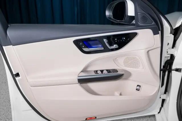 2026 Mercedes-Benz C-CLASS C 300 C 300