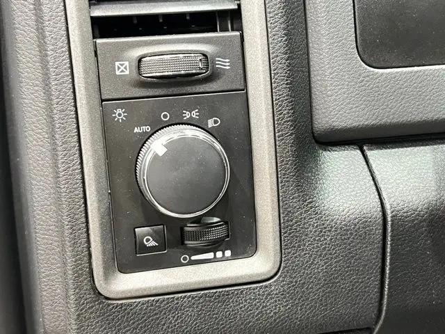 2018 Ram 1500 Tradesman Crew Cab 4x2 5'7" Box