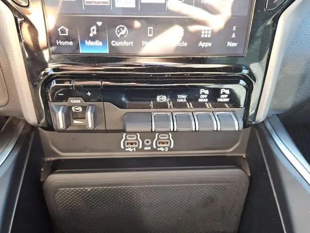 2025 Ram 2500 Big Horn Crew Cab 4x4 6'4" Box