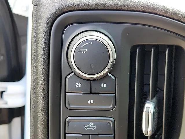 2021 Chevrolet Silverado 2500HD 4WD Crew Cab Long Bed Custom