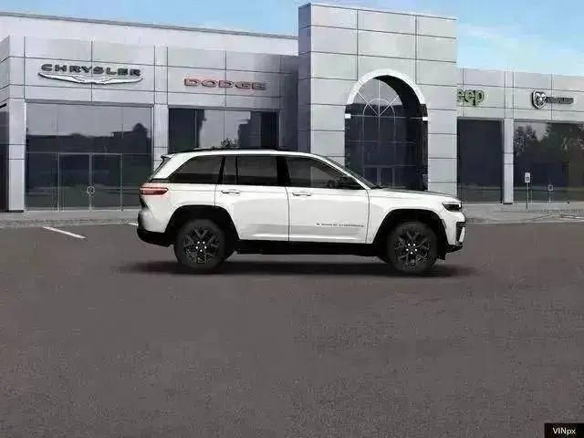 2026 Jeep Grand Cherokee Altitude 4x4