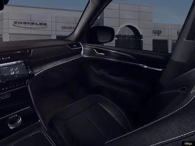 2026 Jeep Grand Cherokee Altitude 4x4