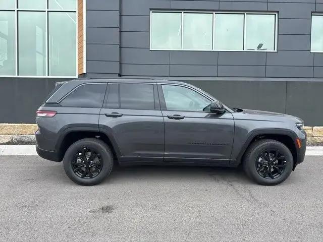 2026 Jeep Grand Cherokee Altitude 4x4