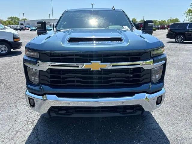 2026 Chevrolet Silverado 2500HD Crew Cab, Standard Bed, LT, 4WD