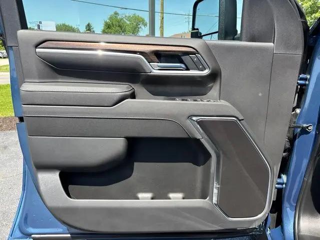 2026 Chevrolet Silverado 2500HD Crew Cab, Standard Bed, LT, 4WD